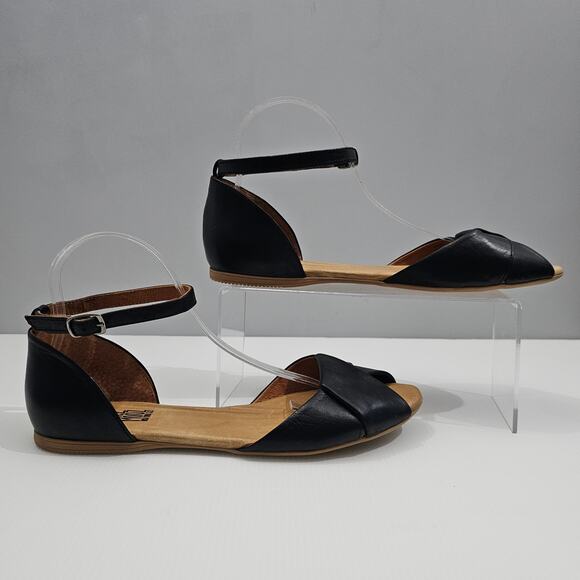 NEW Miz Mooz Kendria Sandal Womens EU 41 Black Leather Ankle Strap Open Toe Flat - Picture 3 of 13